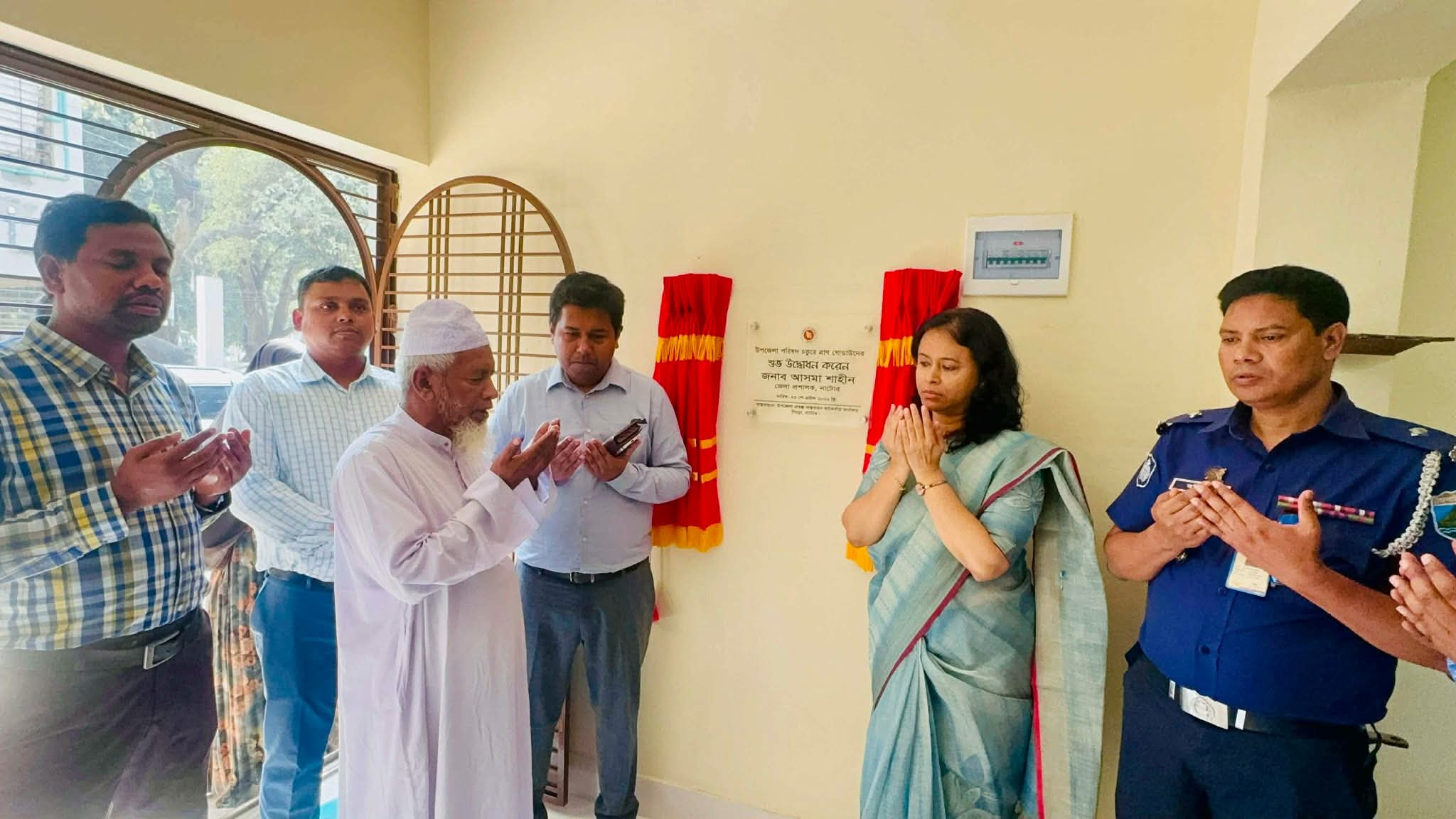 সিংড়ায় ত্রাণ গোডাউনের উদ্বোধন করলেন ডিসি আসমা শাহীন