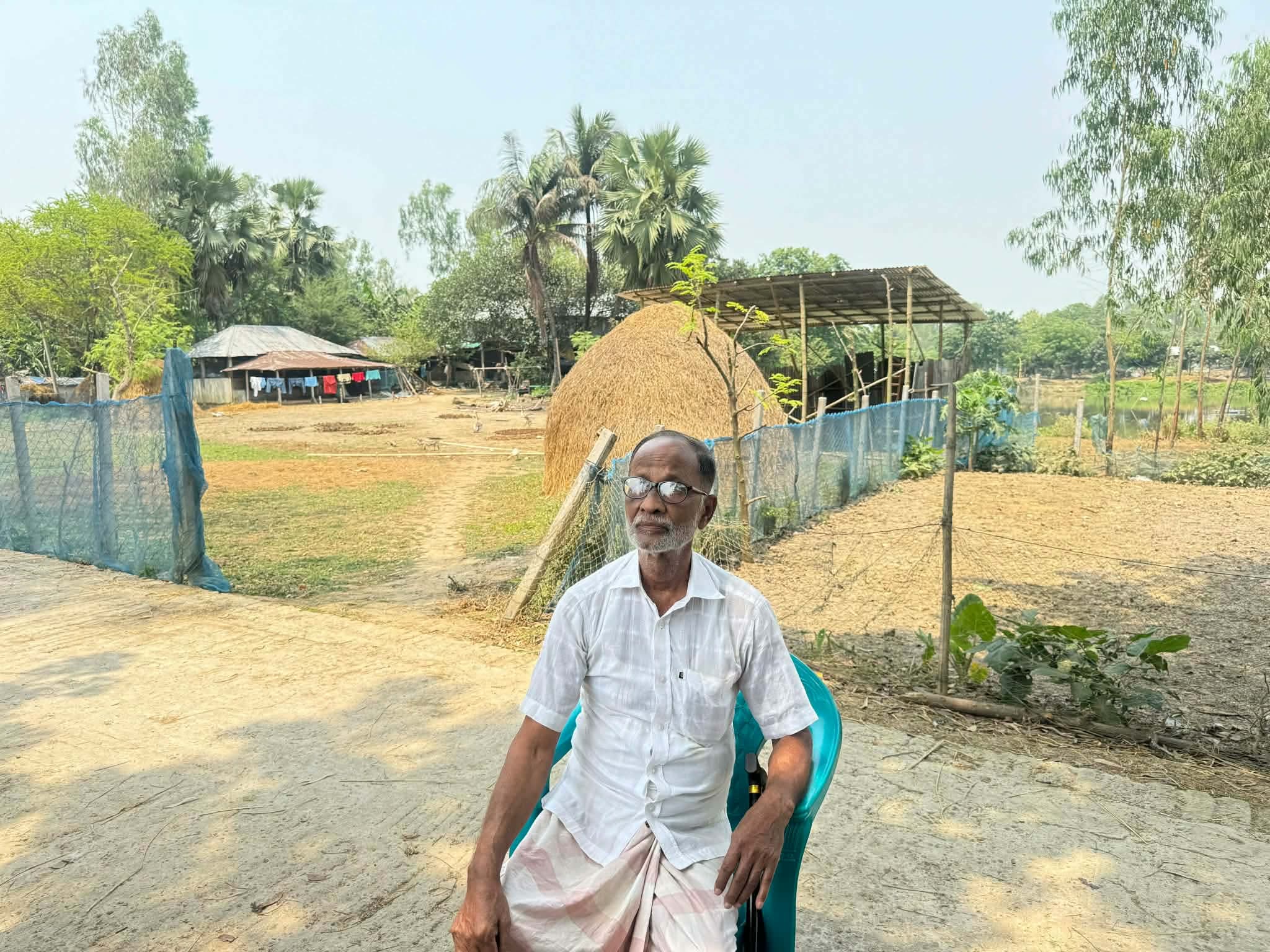 সিংড়ায় সংখ্যালঘু হিন্দু পরিবারের জমিতে ঘর নির্মাণের অভিযোগ